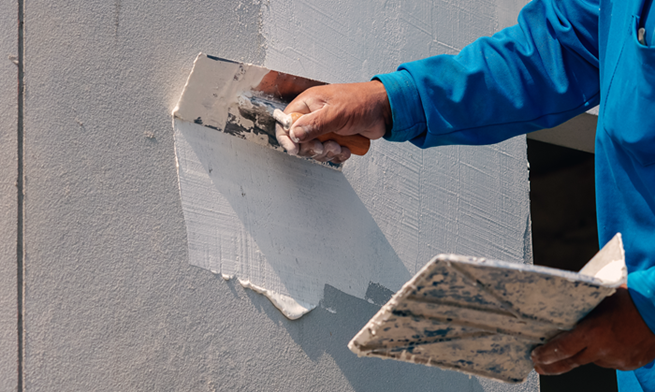 Milyen hibákat okoz a rossz vakolat alapozás? – a tartós falburkolat titka