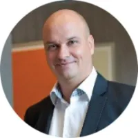 Fehér László